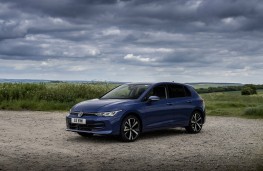 Volkswagen Golf Match eHybrid, 2024, front, static